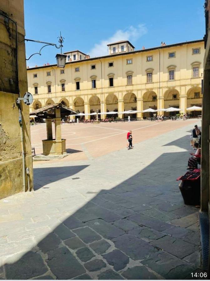 Апартаменты La Torre Di Borgunto - Piazza Grande Ареццо Экстерьер фото