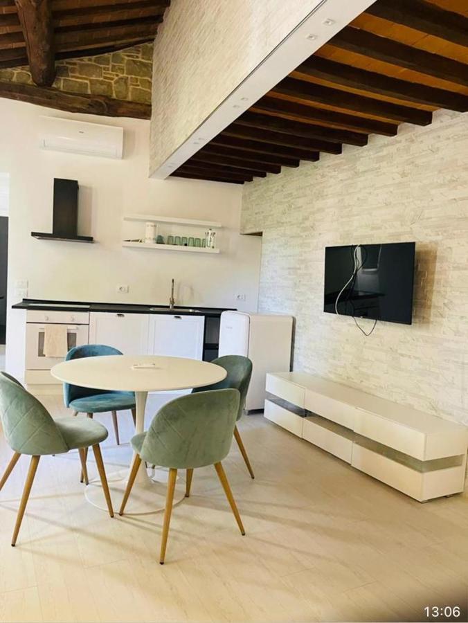 Апартаменты La Torre Di Borgunto - Piazza Grande Ареццо Экстерьер фото