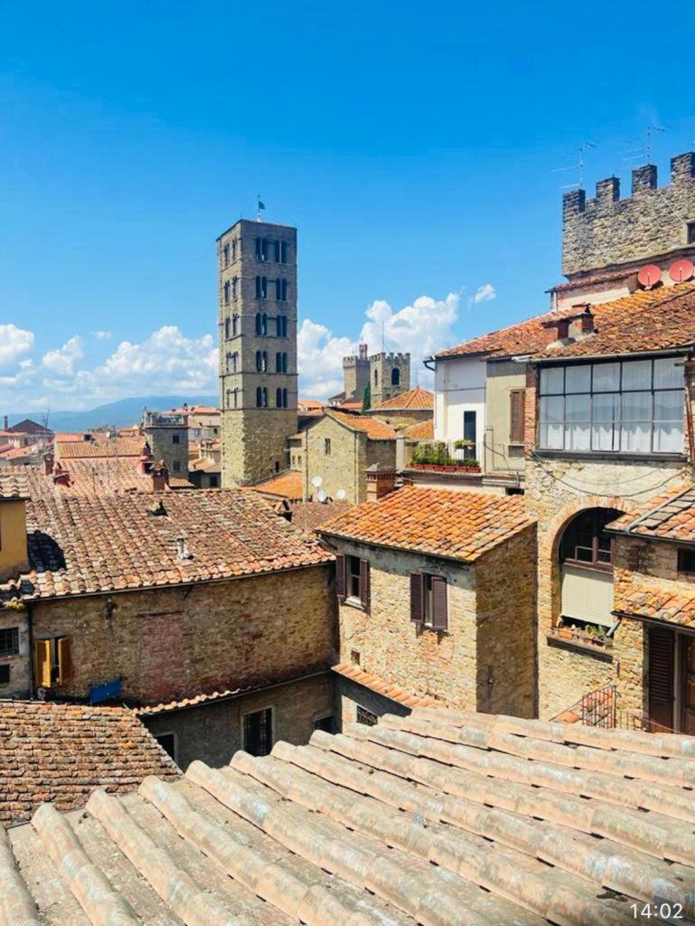 Апартаменты La Torre Di Borgunto - Piazza Grande Ареццо Экстерьер фото